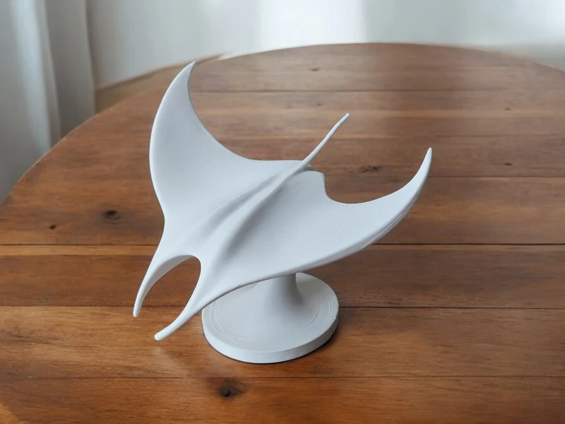 Sculpture décorative de raie blanche