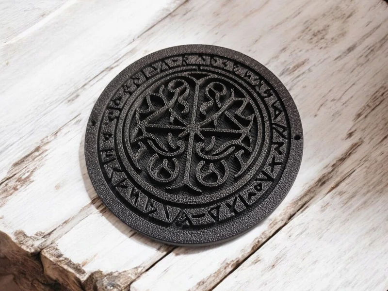 Sous-verre d'inspiration celtique avec des runes