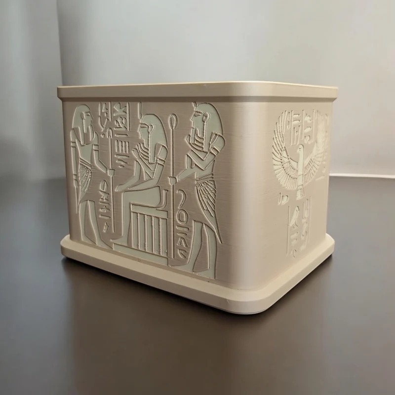 Sculpture et vase égyptiens de Toutânkhamon