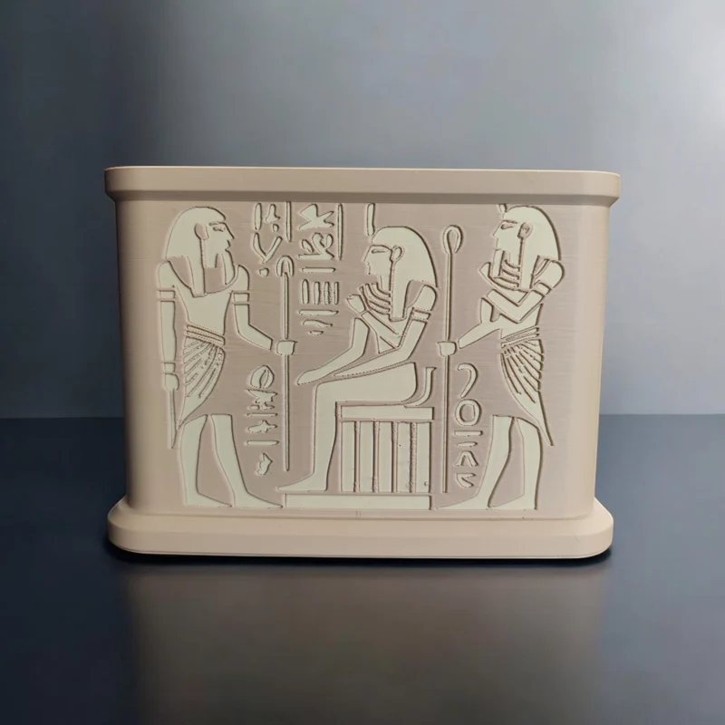 Sculpture et vase égyptiens de Toutânkhamon