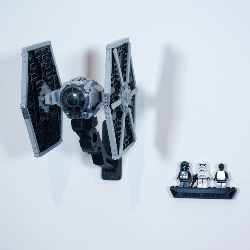 Support mural réglable pour TIE Fighter 75300