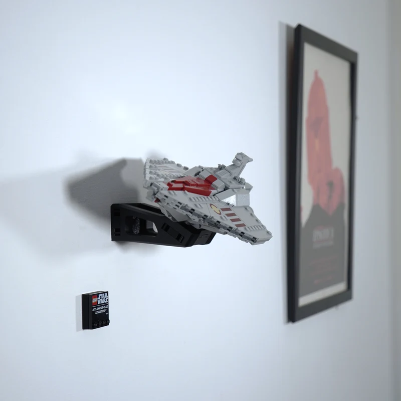 Support mural pour Star Wars Acclamator 75404
