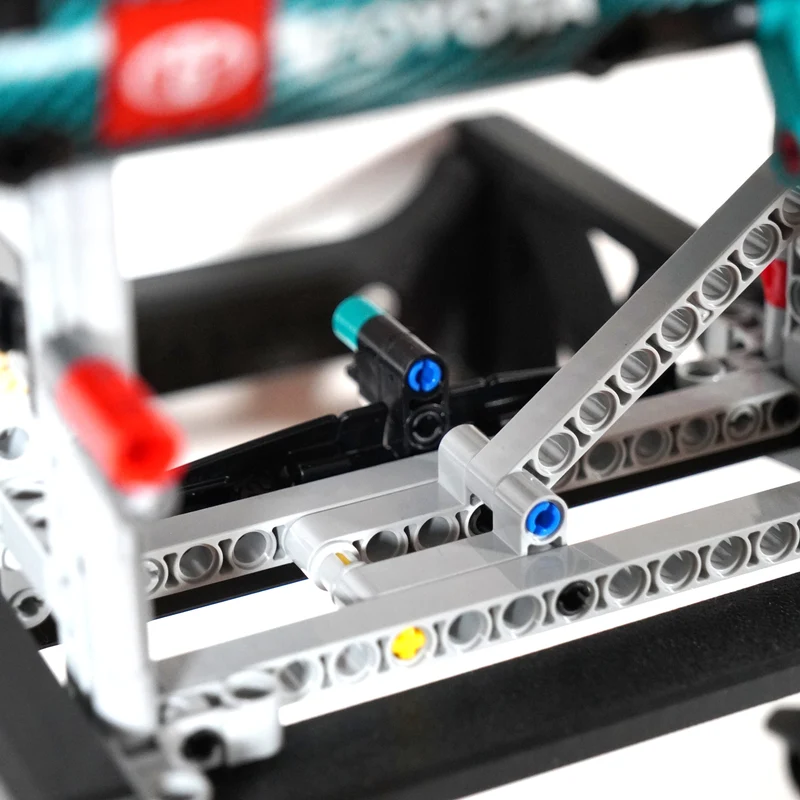 Support mural pour Yacht Technic Emirates AC75