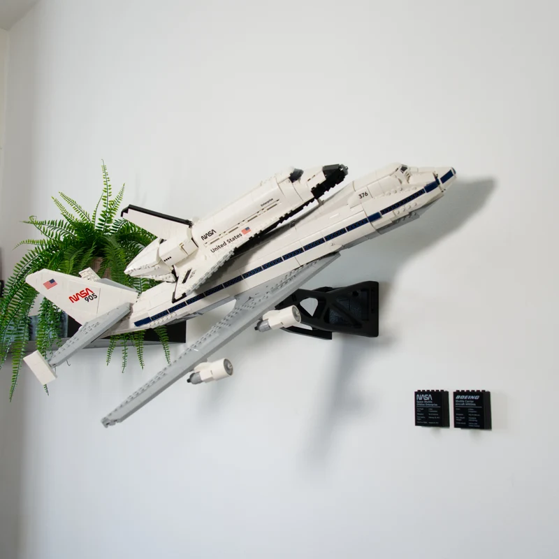 Support mural réglable pour modèle de navette spatiale de la NASA