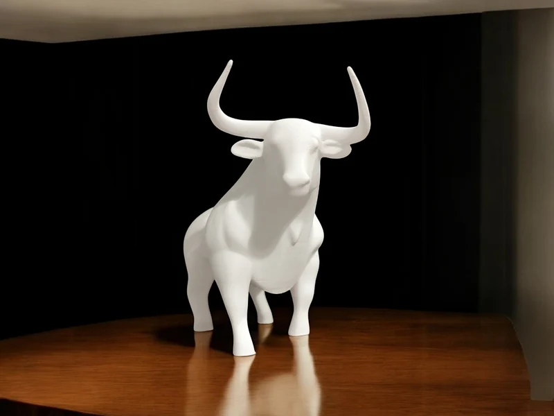 Élégante sculpture de taureau blanche pour une décoration d'intérieur moderne