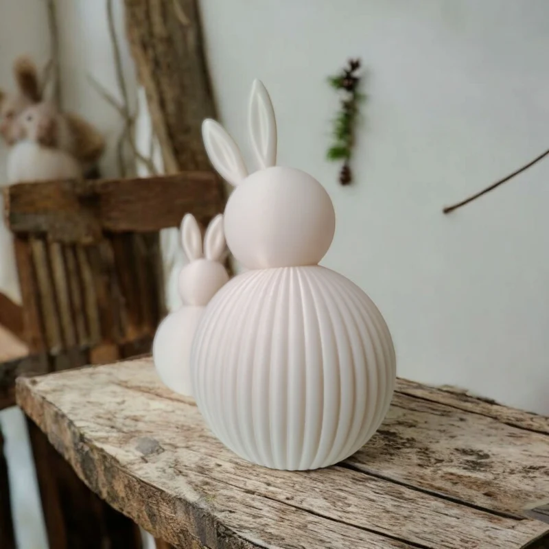 Ensemble moderne lapin de Pâques côtelé en deux tailles