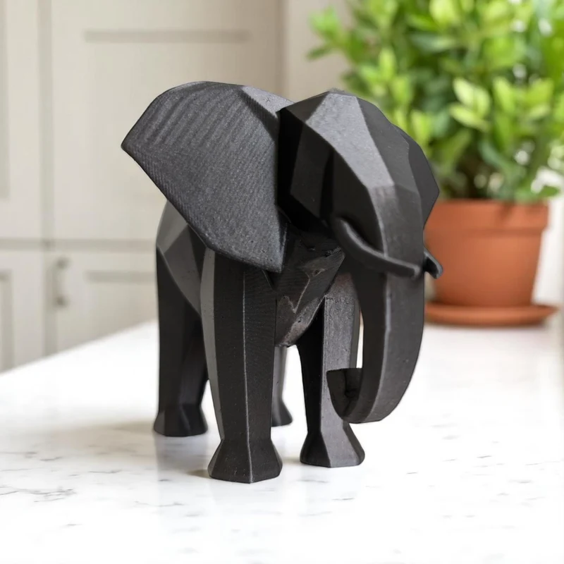 Sculpture d'éléphant low-poly minimaliste moderne
