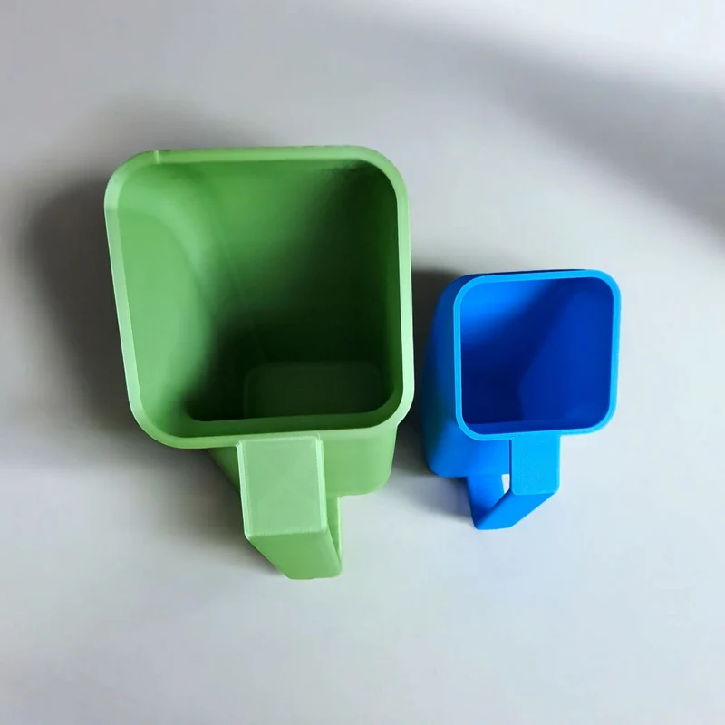 Gamelle courbée moderne pour chiens et chats