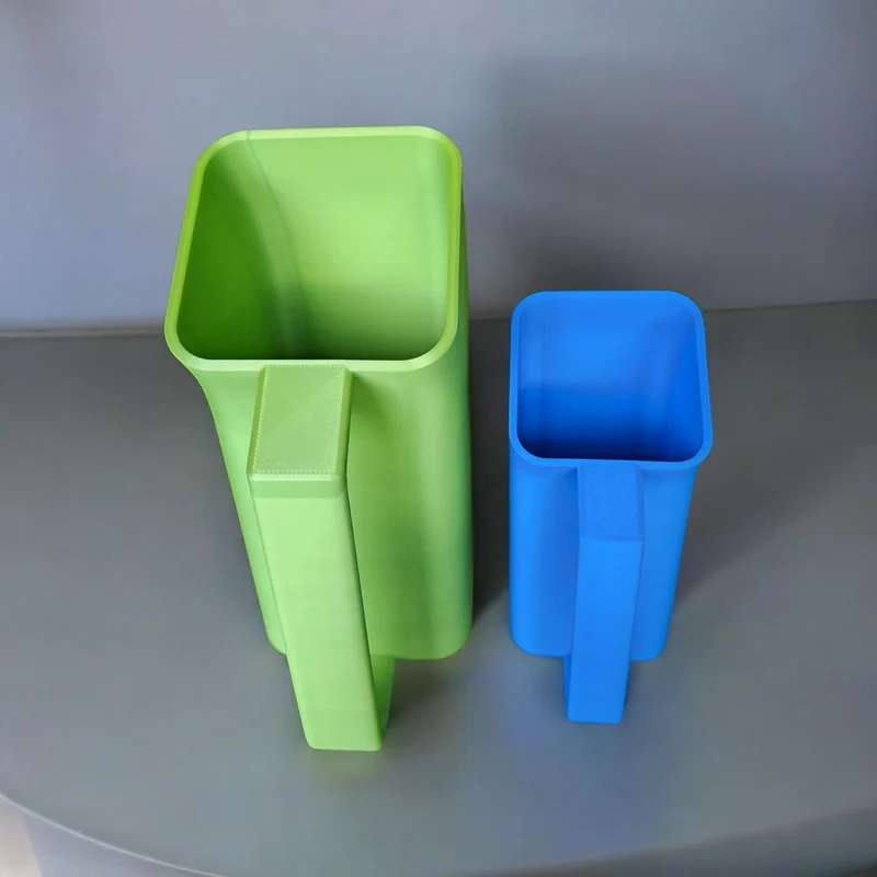 Gamelle courbée moderne pour chiens et chats