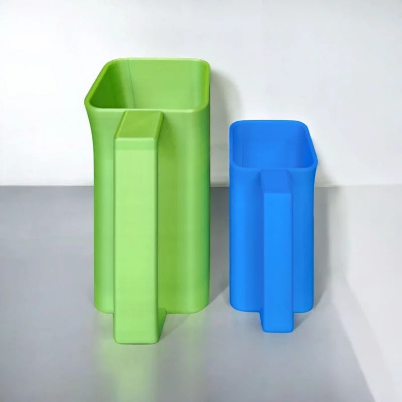 Gamelle courbée moderne pour chiens et chats