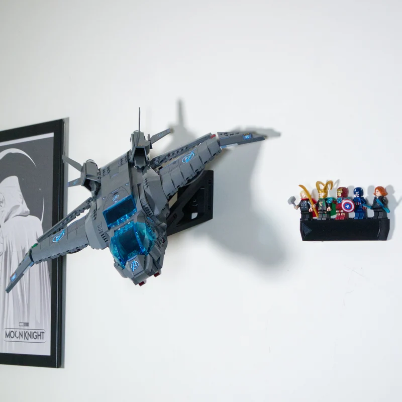 Support mural réglable pour le Quinjet des Avengers 76248
