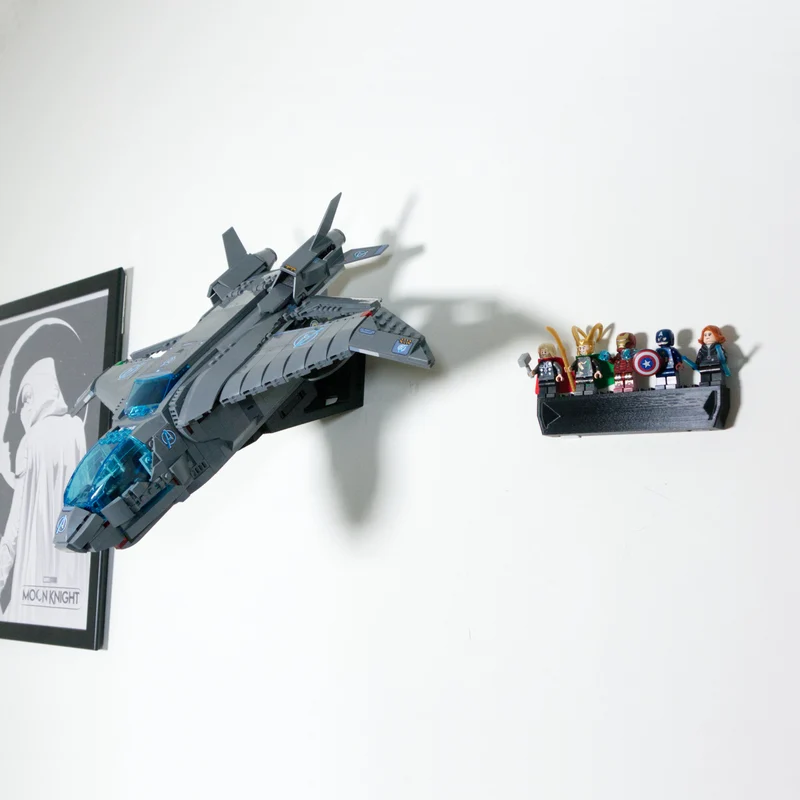 Support mural réglable pour le Quinjet des Avengers 76248