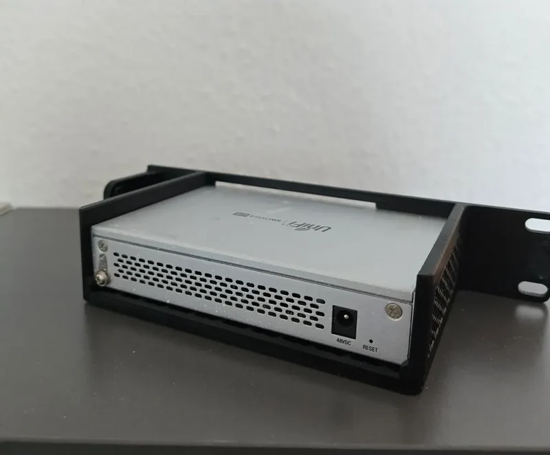 Support de montage en rack 10 pouces pour UniFi Switch US-8-60W