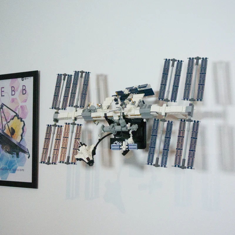 Support mural pour la station spatiale ISS de la NASA 21321