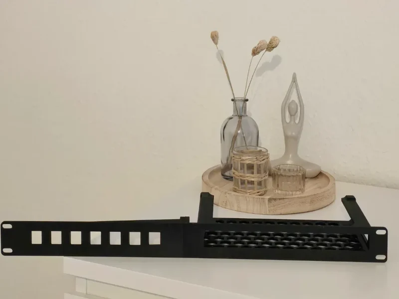 Support de montage en rack 19 pouces pour Unifi UCG-Fiber