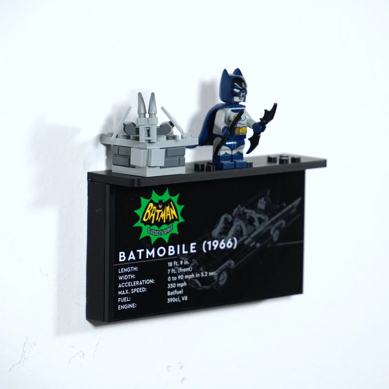 Support mural pour la Batmobile de la série télévisée classique 76328