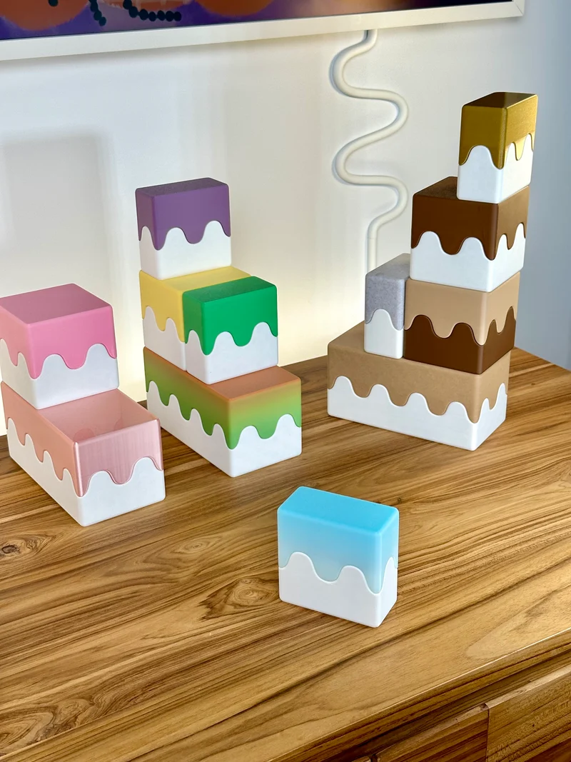 Boîtes ondulées empilables pour un rangement polyvalent