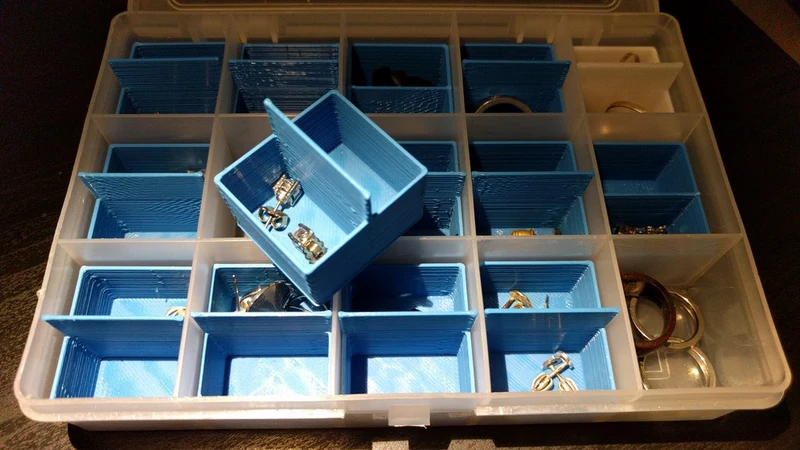 Organisateur de boucles d'oreilles pratique