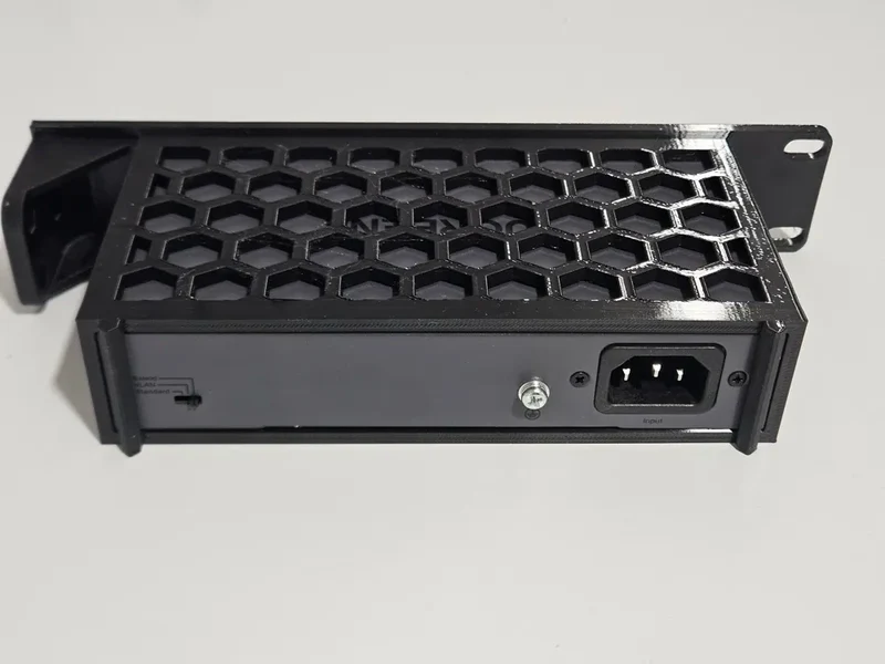 Support de rack 19 pouces pour Ugreen CM753 Switch