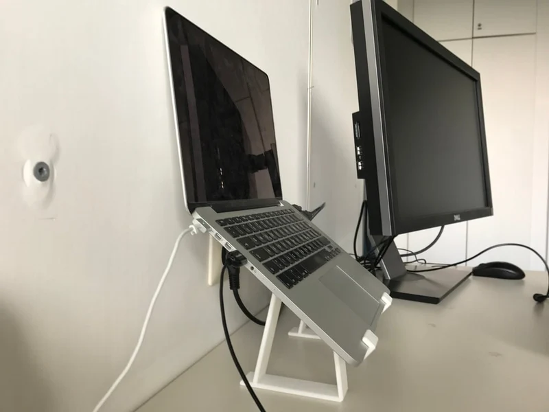 Support ergonomique pour MacBook Pro 13" - Optimisez votre espace de travail