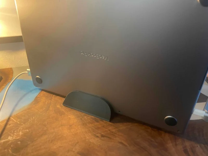 Support vertical pour MacBook Pro 16' M1 2021