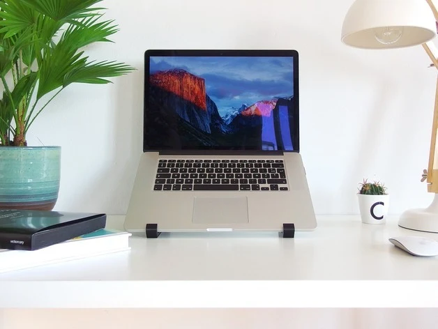 Support géométrique pour MacBook Pro 2016