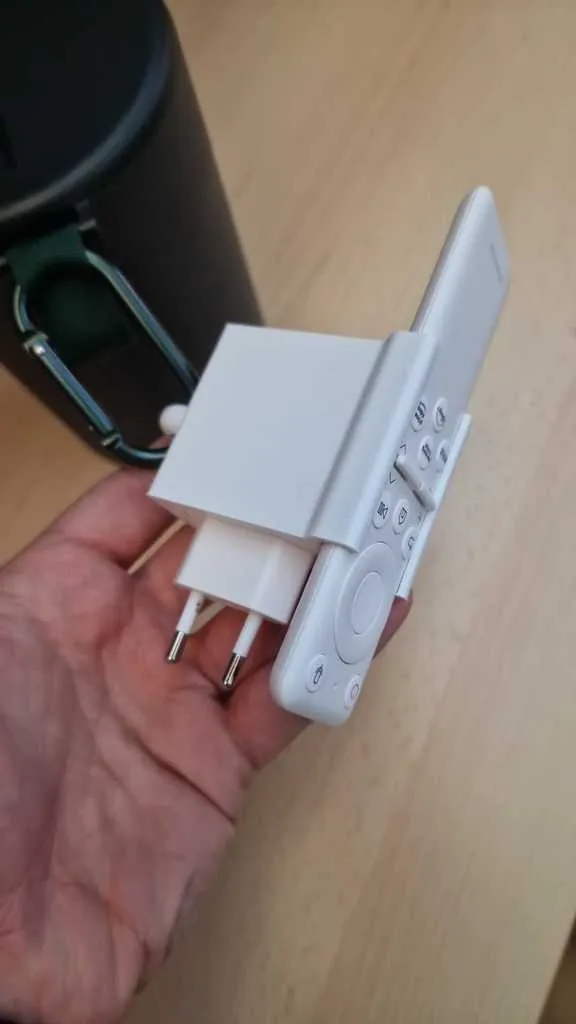 Support pour chargeur et télécommande Samsung The Freestyle
