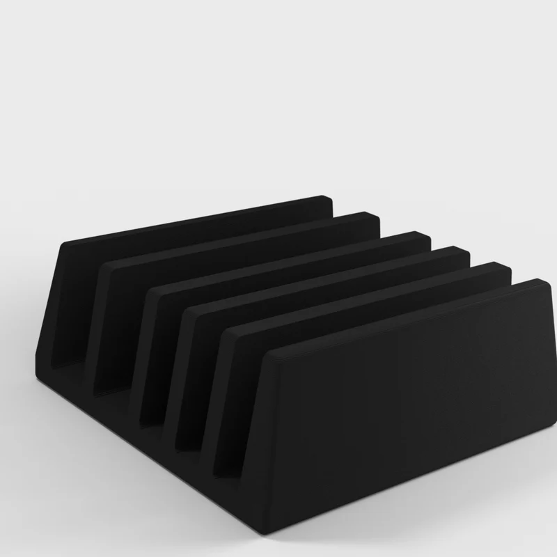 Support multifonctionnel et station de recharge pour téléphones et tablettes