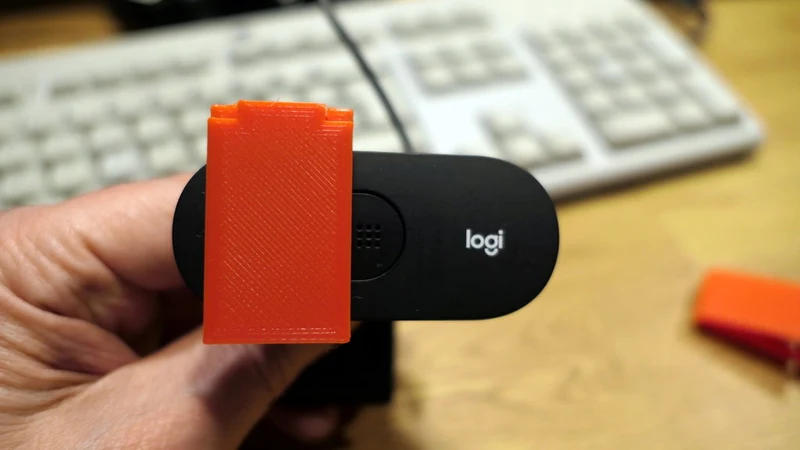 Logitech C505 Webcam Cover