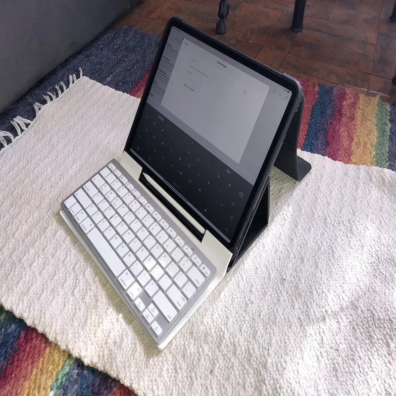 Support d'ordinateur portable pour iPad Pro (pour les modèles 12,9" et plus petits)