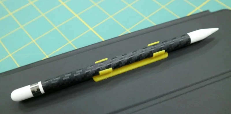 Support pratique pour Apple Pencil avec montage auto-adhésif