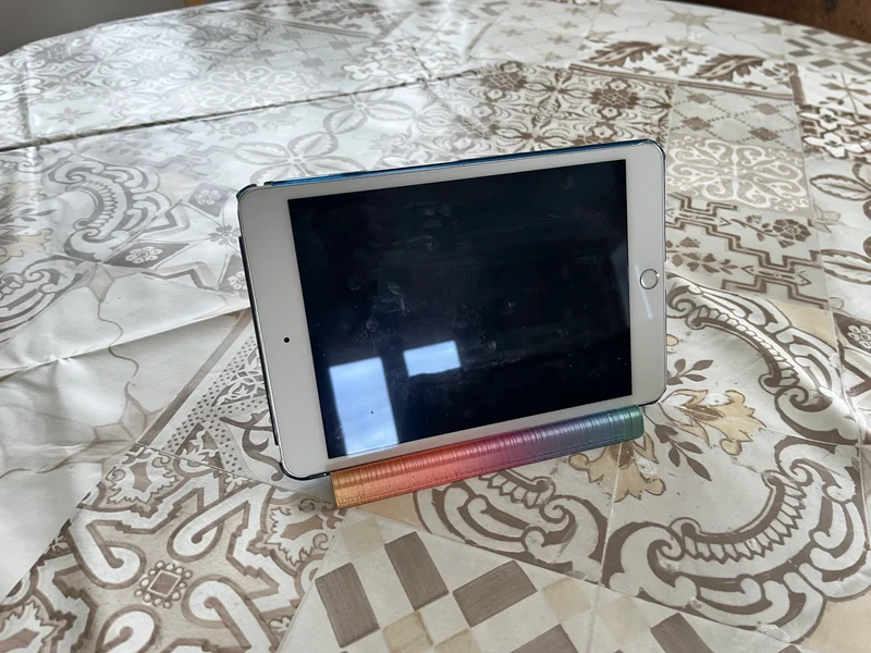Support iPad polyvalent pour un confort de visionnage optimal