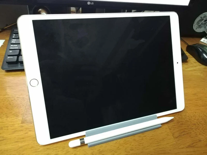 Support iPad Pro réglable avec porte-crayon Apple intégré