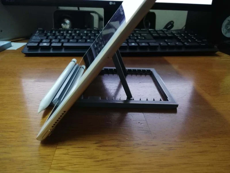 Support iPad Pro réglable avec porte-crayon Apple intégré