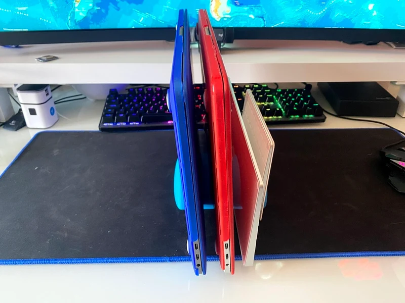 Station d'accueil pour MacBook Pro et accessoires