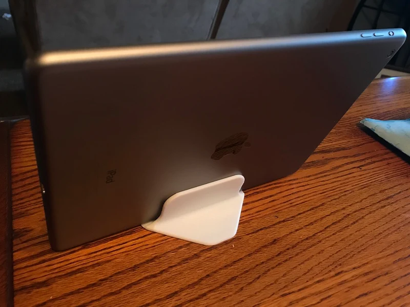 Support robuste pour iPhone et iPad pour bureau ou table de chevet