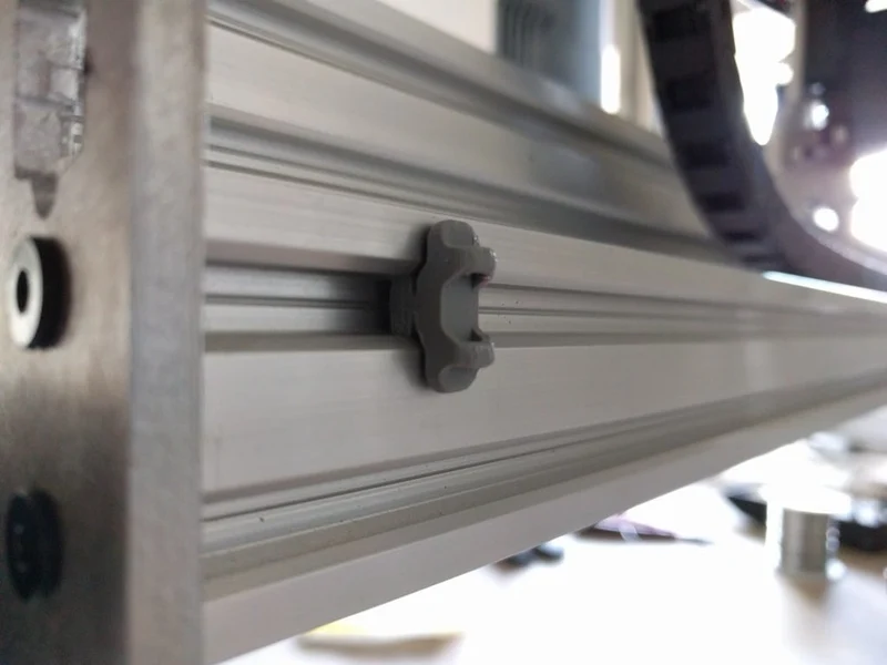 Clips de câble VSlot pour l'organisation
