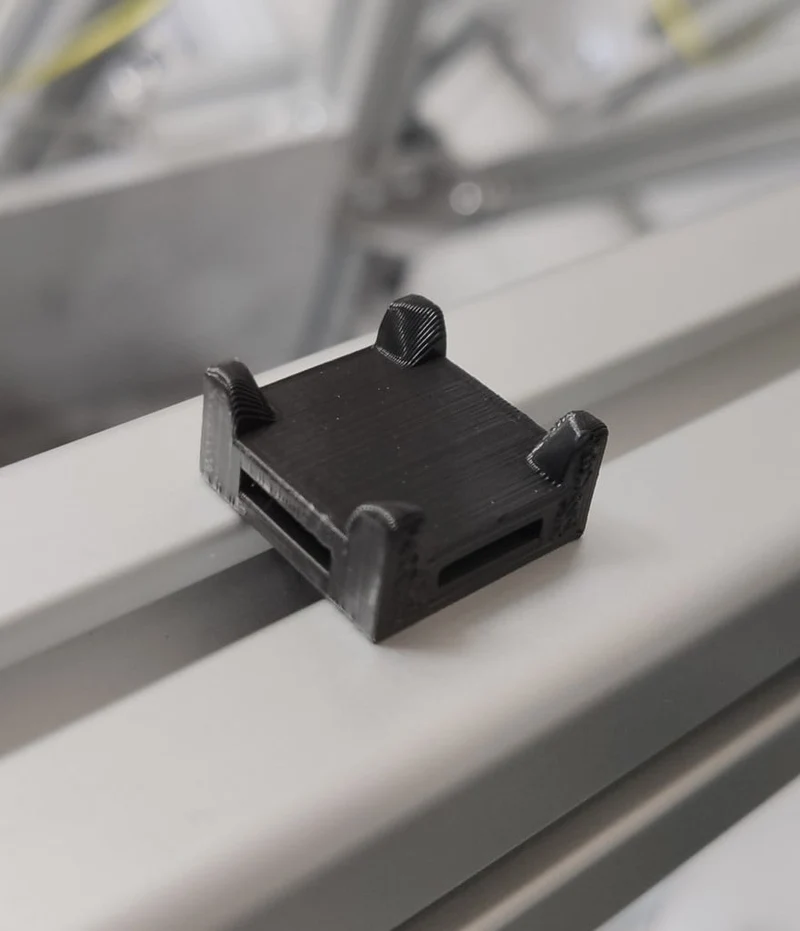 Clips de gestion des câbles pour profilés en aluminium 4040 - Sim Racing