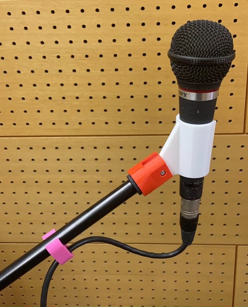 Crochet de câble du microphone