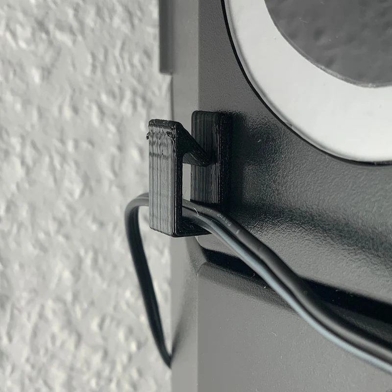 Clips de câble pour une gestion organisée des câbles