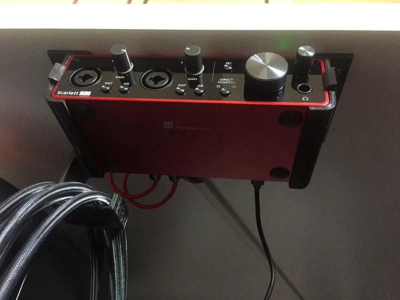 Support Focusrite Scarlett 2i2 3e Gen avec gestion de c\u00e2bles (2 pi\u00e8ces)