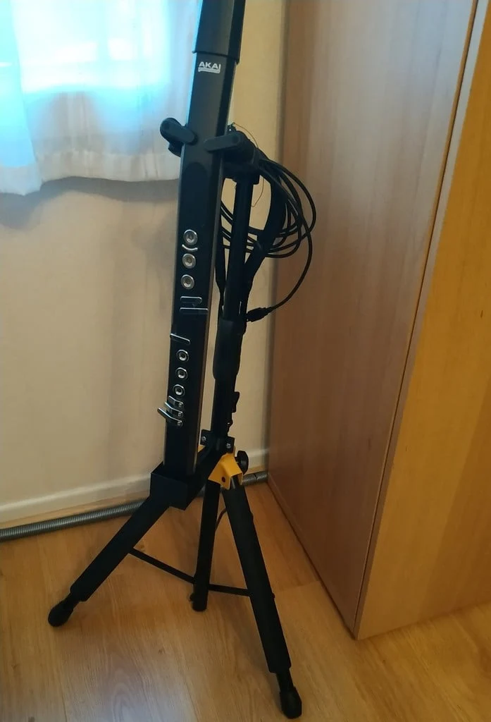 Support de guitare pour EWI (Hercules Stands GS 415B)