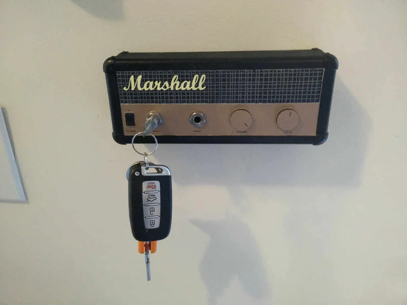 Porte-clés mural en forme d'amplificateur de guitare