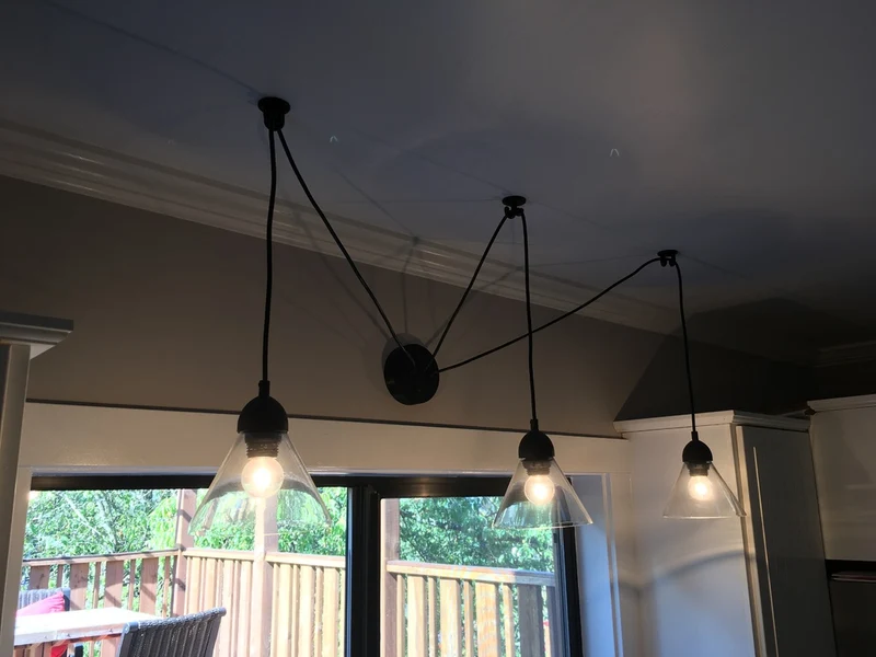 Crochet de suspension de câble double