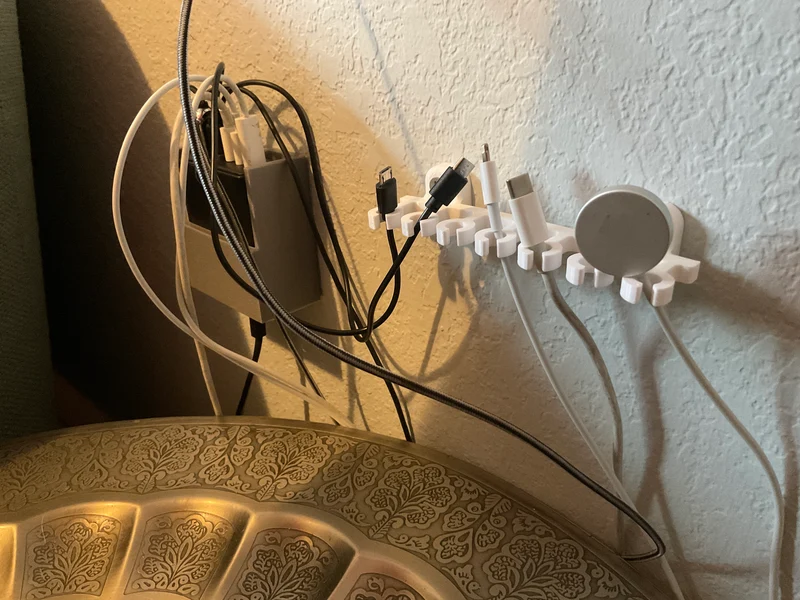Support de câble USB pour montage mural - Organisez et optimisez l'espace