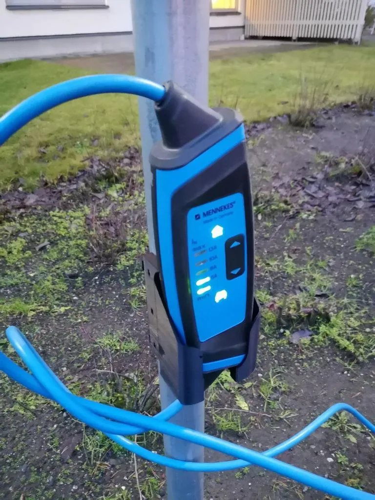 Support pour borne de recharge (Mennekes, VW)