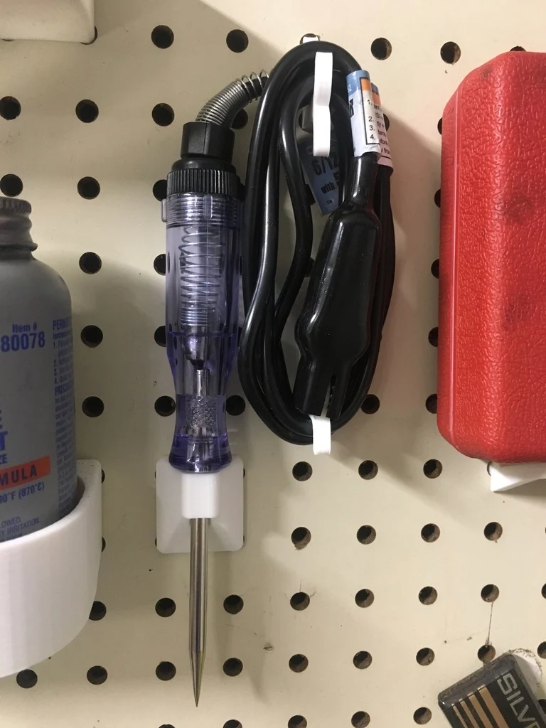 Enrouleur de câble Pegboard