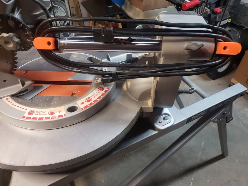 Support de guidage de câble de scie à onglet Ridgid