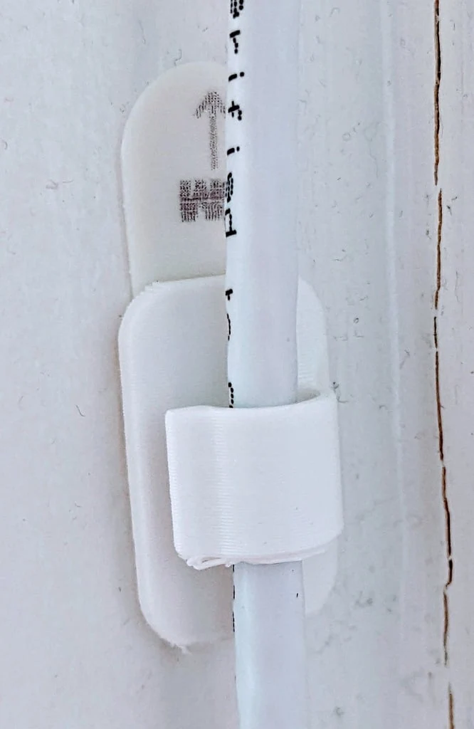 Crochet de câble pour Ethernet avec bandes Command