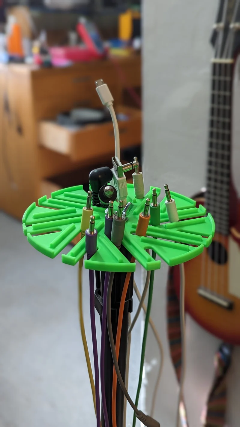 Support de câble pour synthé et câbles courts